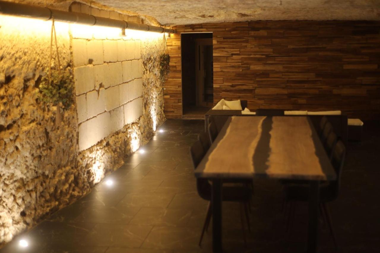 La Montrieuse, Chambre Individuelle Avec Sauna Et Baignoire Spa Naveil Eksteriør bilde
