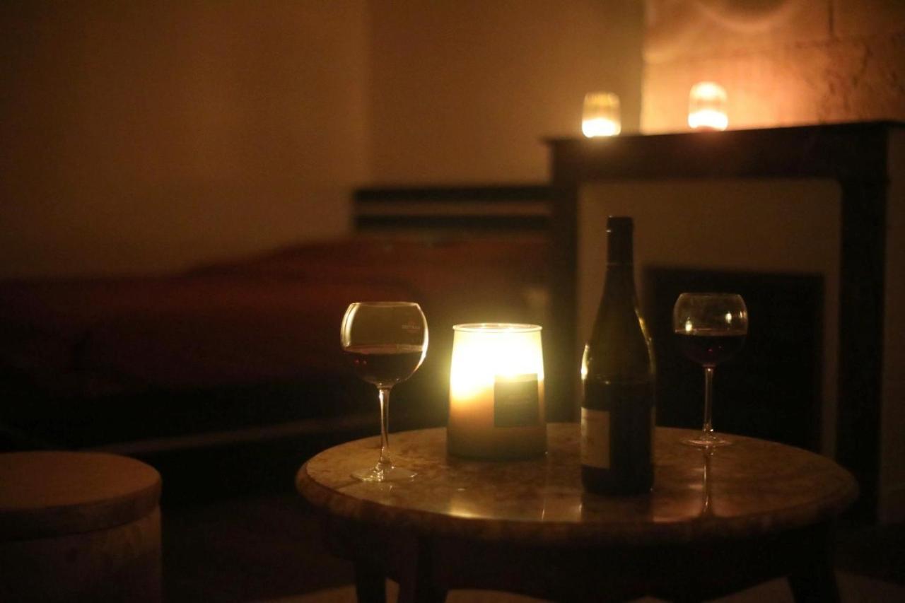 La Montrieuse, Chambre Individuelle Avec Sauna Et Baignoire Spa Naveil Eksteriør bilde